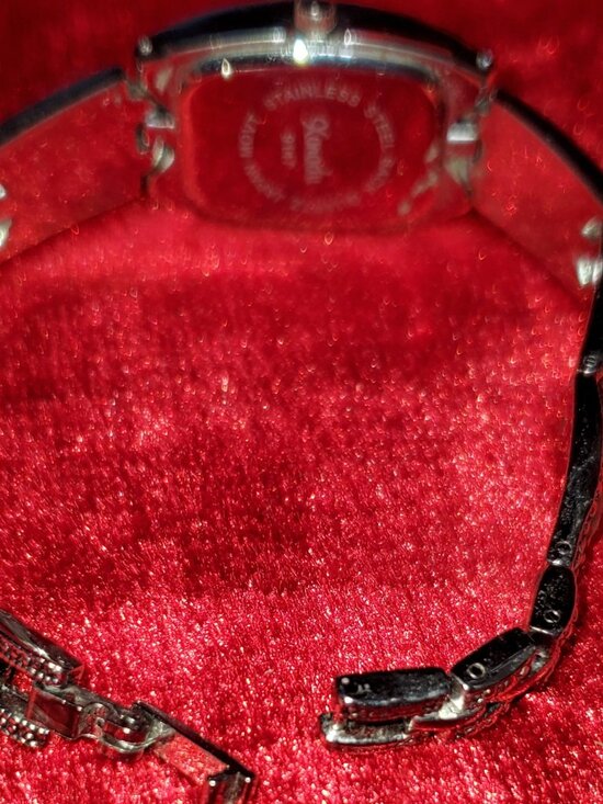 Vintage Xanadu Quartz Watch, Model 9147 main image 4